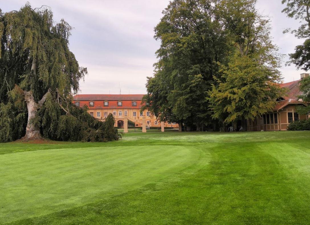 Ringhoffer Golf Club