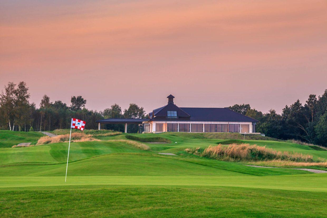 Modry Las Golf Resort | PGA National Poland