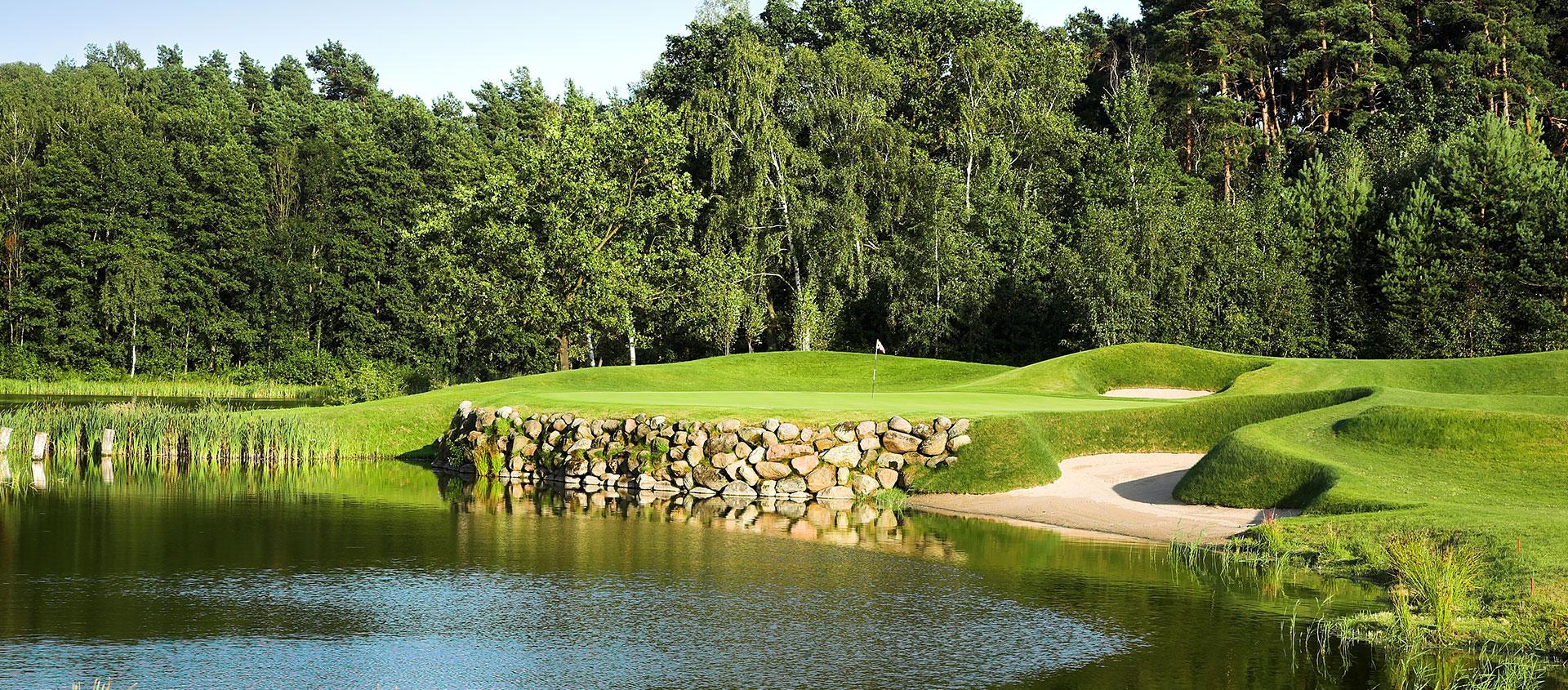 Modry Las Golf Resort | PGA National Poland