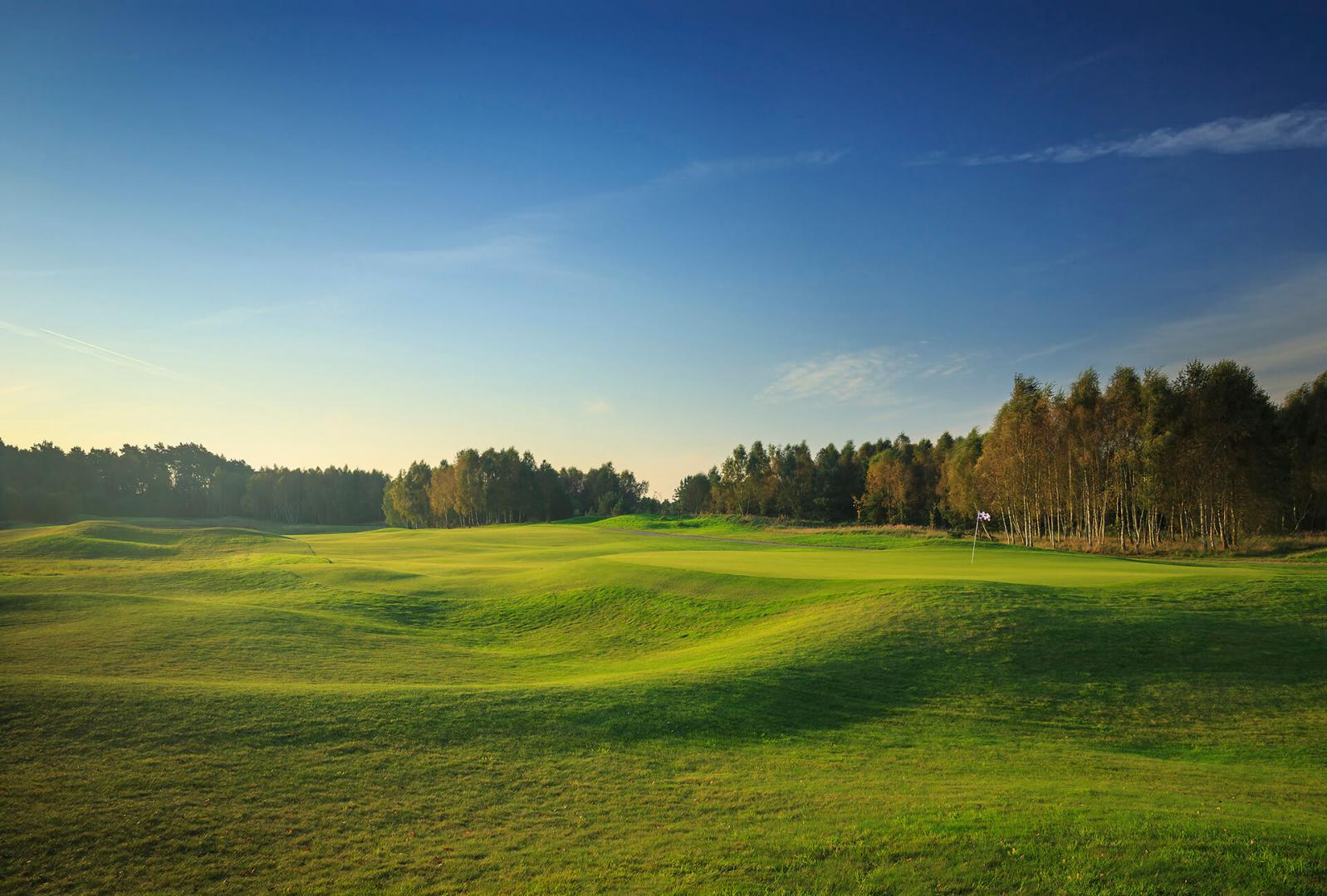 Modry Las Golf Resort | PGA National Poland